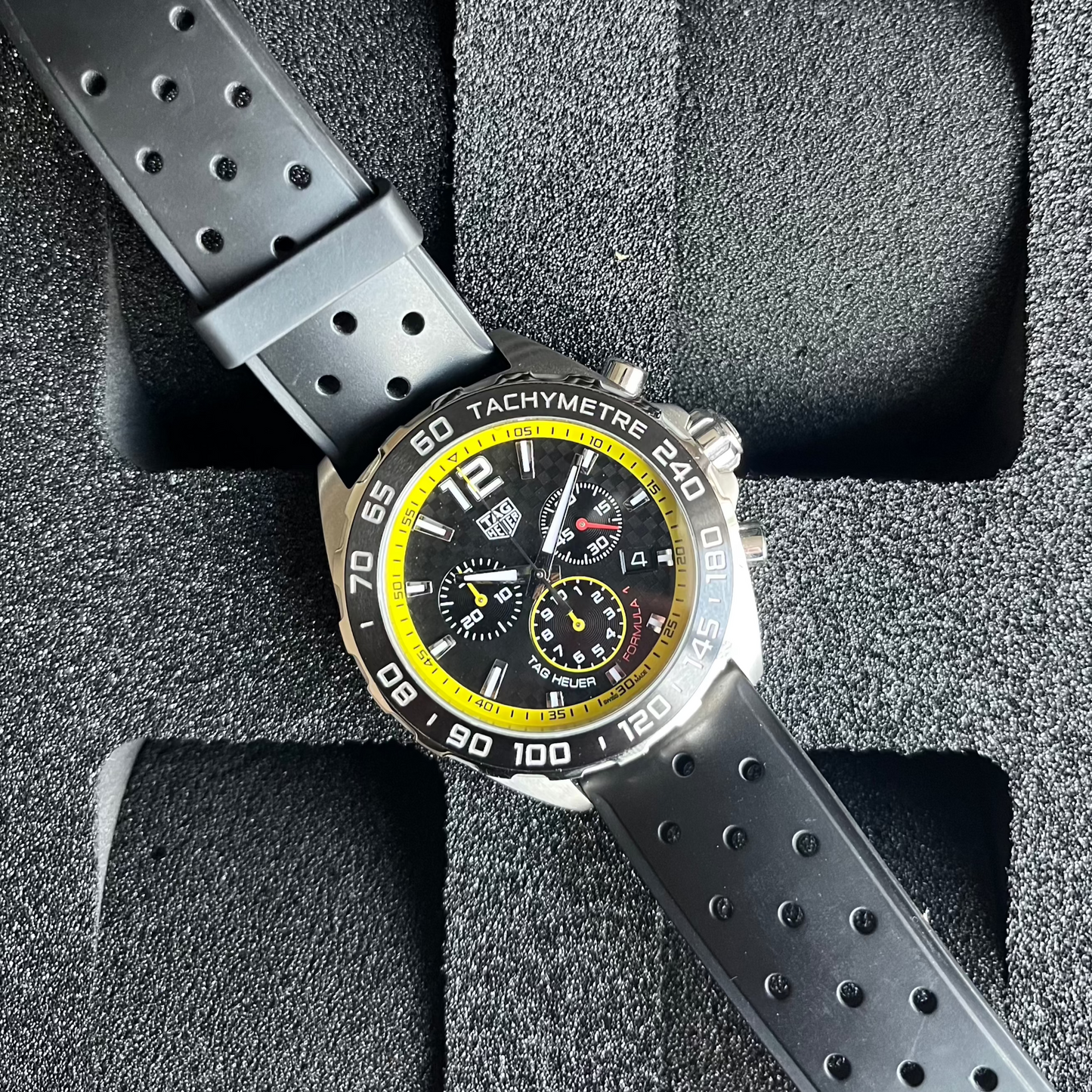 Tag Heuer Formula 1  Chronograph Black & Yellow Checkered Flag Dial