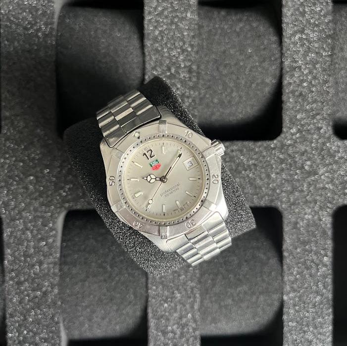 Tag Heuer 2000 - WatchHQ 